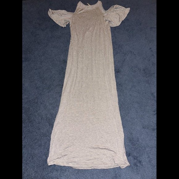 Beeson River Dresses & Skirts - Beeson River Women's Gray Short Sleeve Cold Shoulder Maxi T-Shirt Dress Small